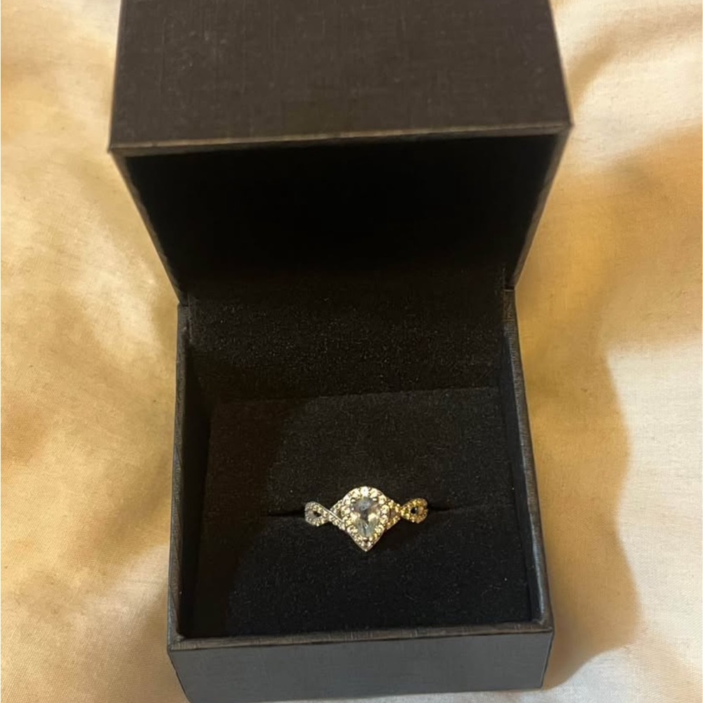 Elegant Silver Diamond Ring